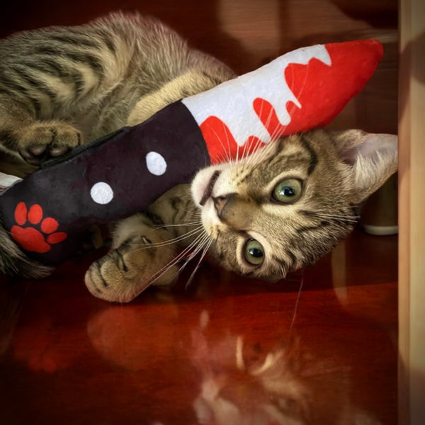 Original Bloody Knife® Refillable Catnip Toy MrsCopyCat